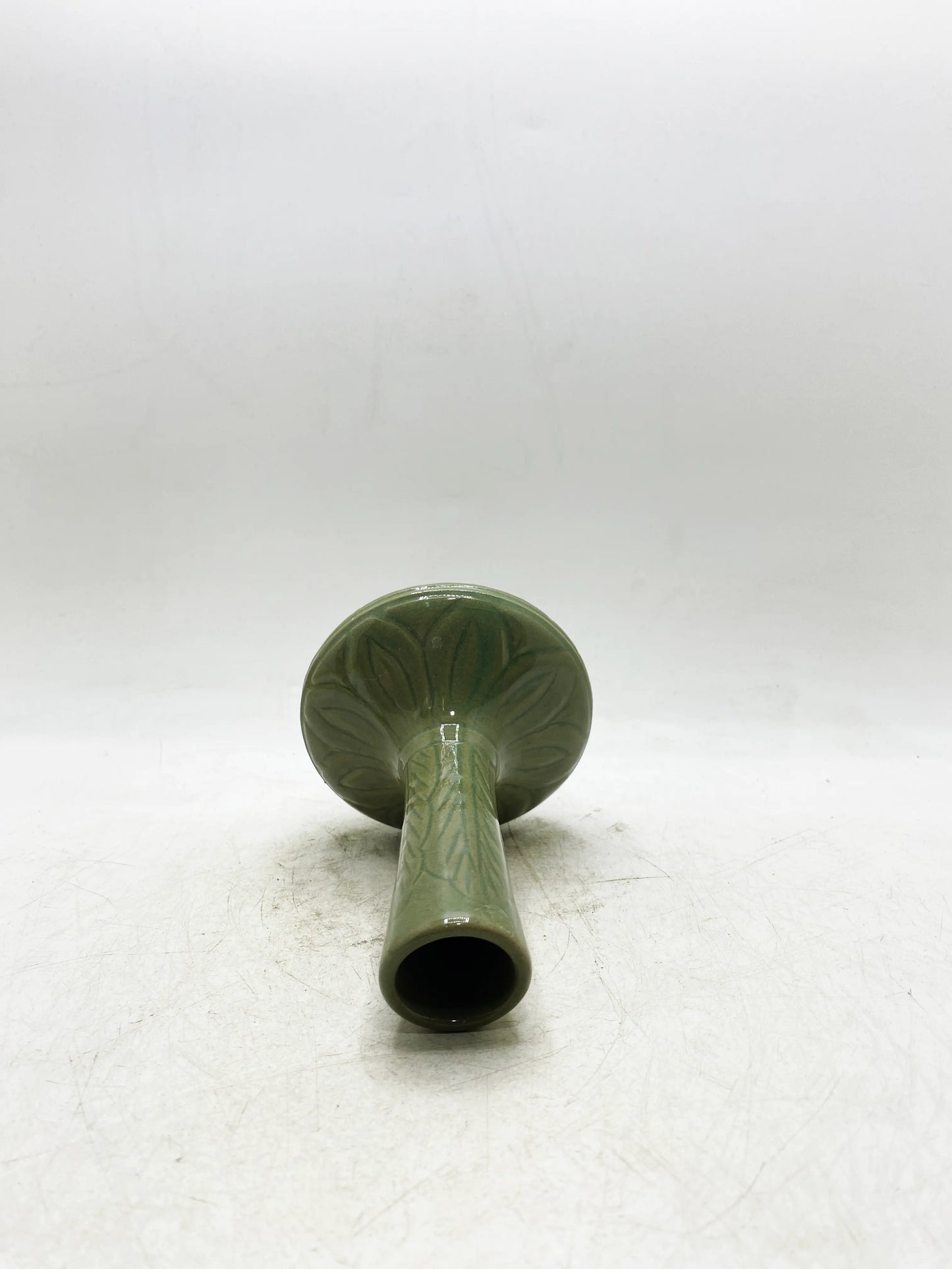 Ming Dynasty Longquan Kiln Celadon Carved Long-necked Vase