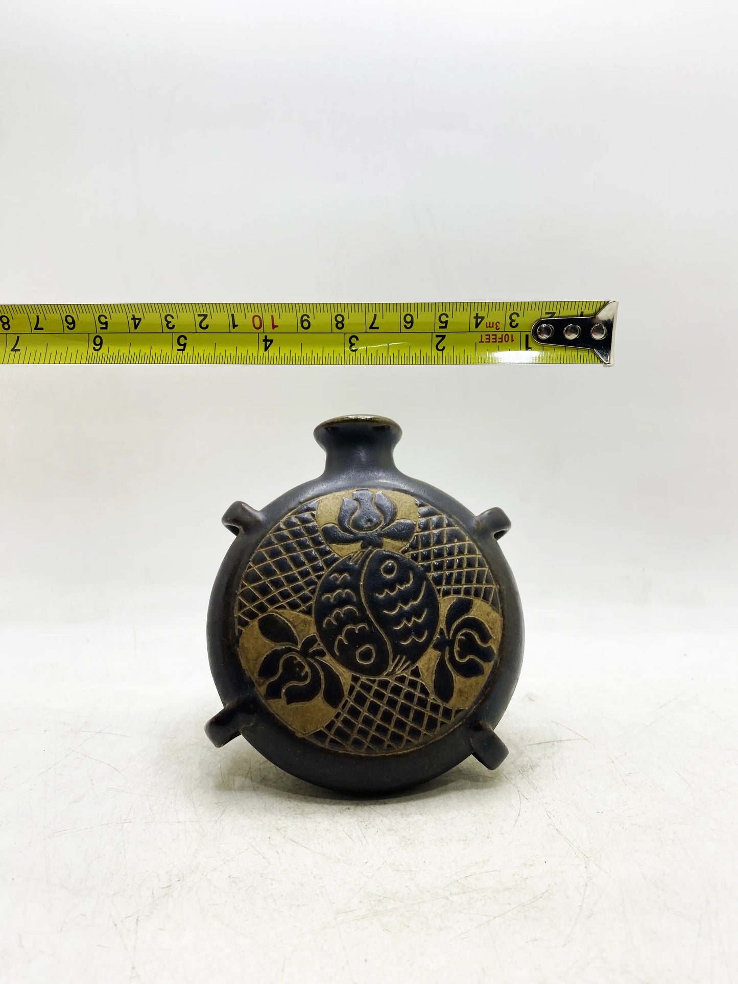 Flache Doppelfischflasche aus der Qing-Dynastie mit schwarzer Glasur und brauner Bemalung