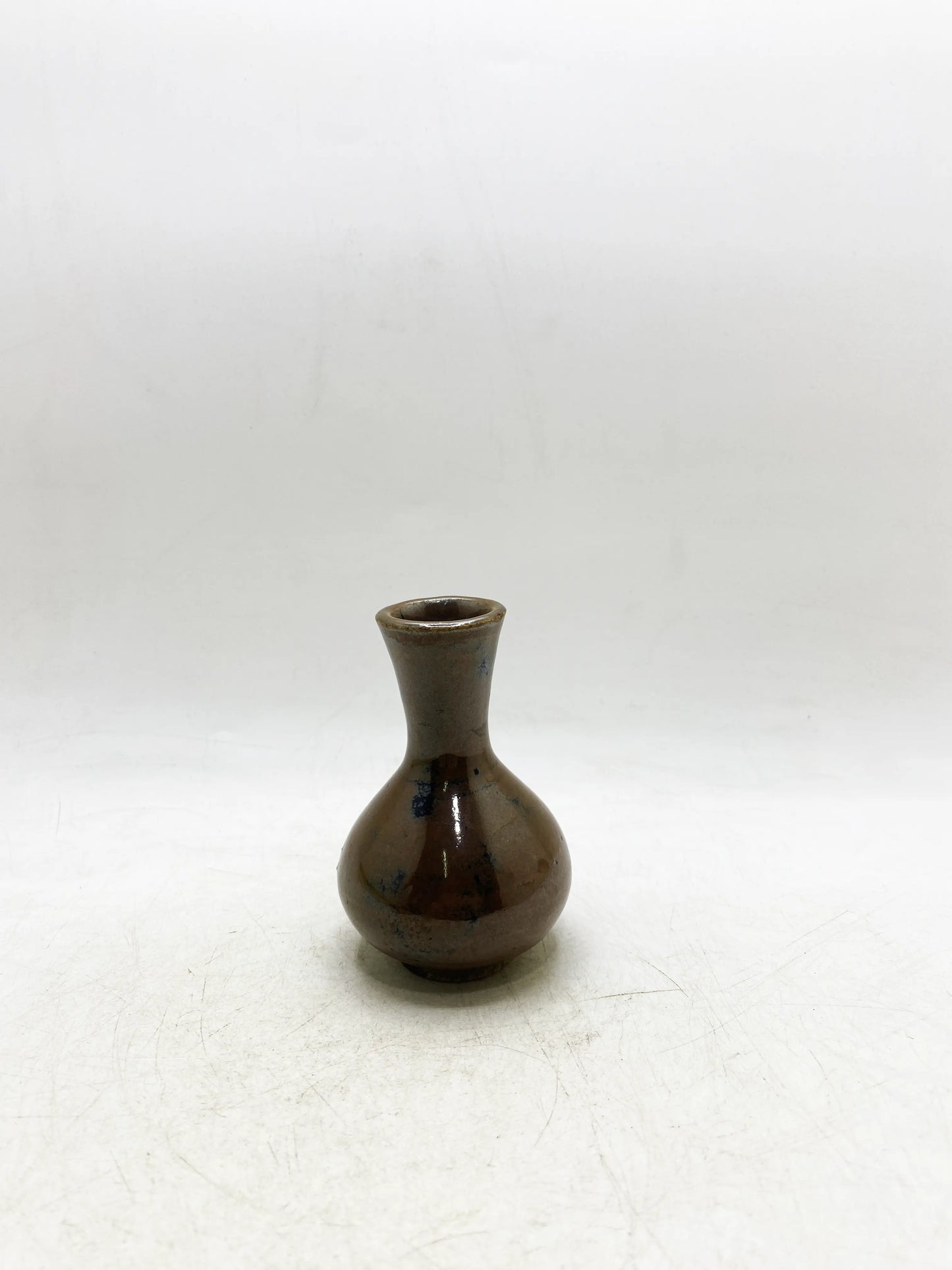 Ming Dynasty Sauce-Glaze Kiln-Transformed Small Vase